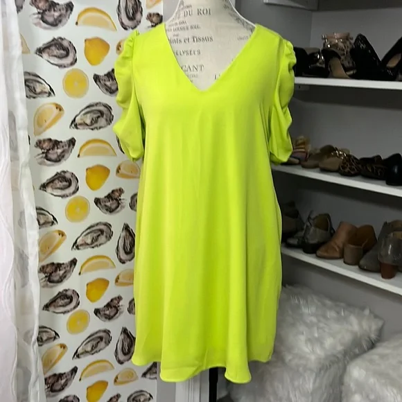 Adrienne | Dresses | Adrienne Neon Puff Sleeve Vneck Shift Dress With  Pockets | Poshmark